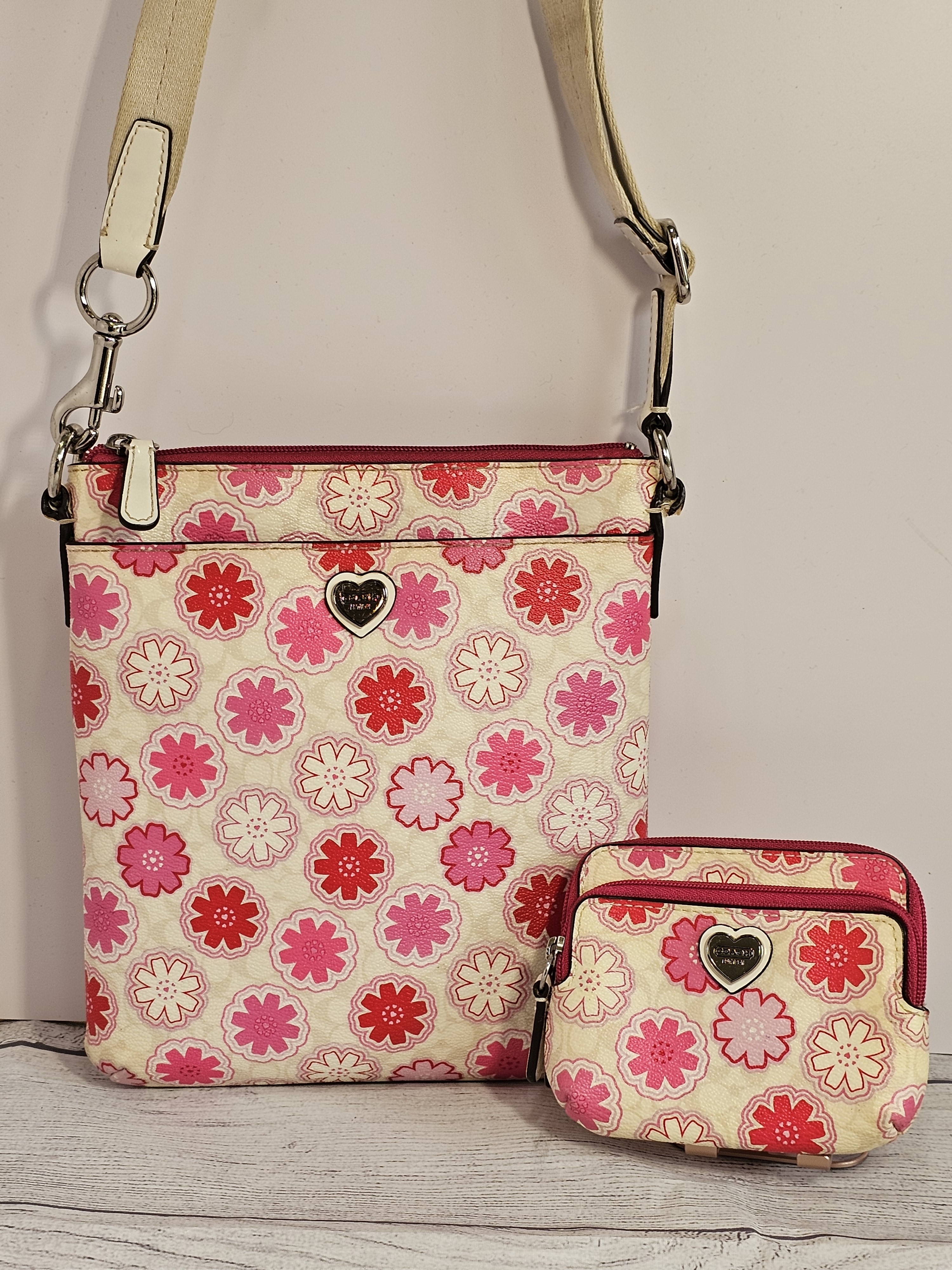 Coach Flower Art Daisy Floral Print Crossbody Swingpack & Wristlet/Wallet Set